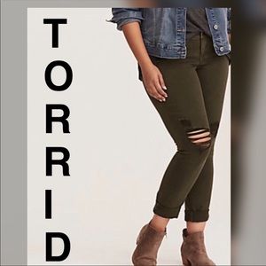 Gently Loved torrid Distressed Boyfriend Jeans
